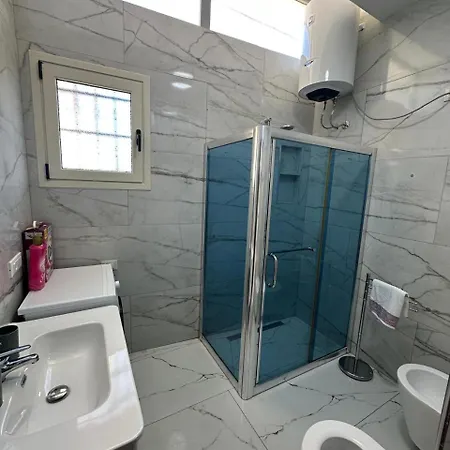 Babas House Влёра